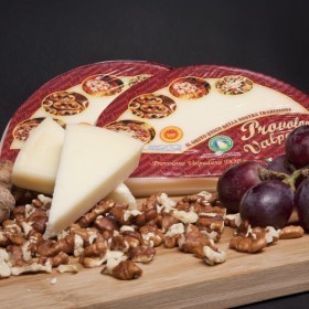Provolone (crescent) 200 g.